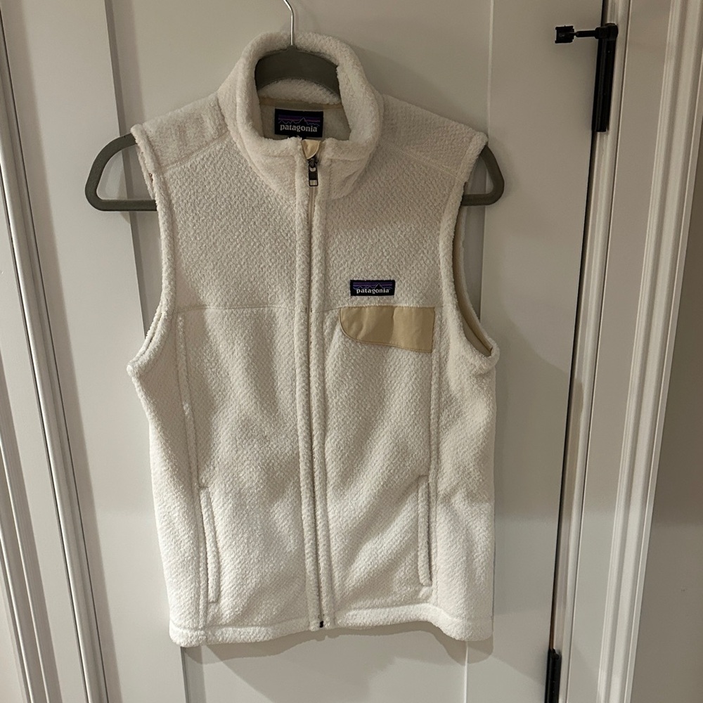 Patagonia Cream Fleece Vest with Tan Pocket